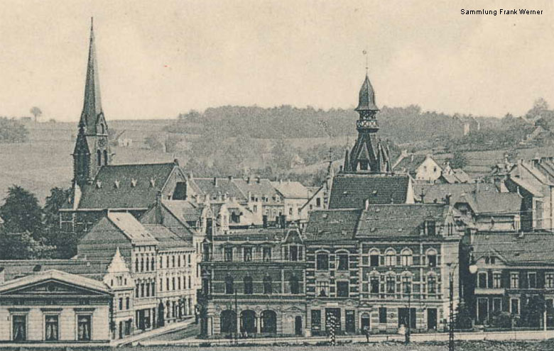 Die Evangelische Kirche Vohwinkel neben dem Rathaus Vohwinkel auf einer Postkarte von 1902 - Ausschnitt (Sammlung Frank Werner)