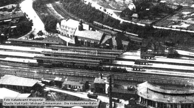 Neuer Bahnhof Vohwinkel 1928 (Foto Katasteramt Wuppertal. Quelle Kurt Kaiß / Michael Zimmermann : Die Korkenzieher-Bahn)