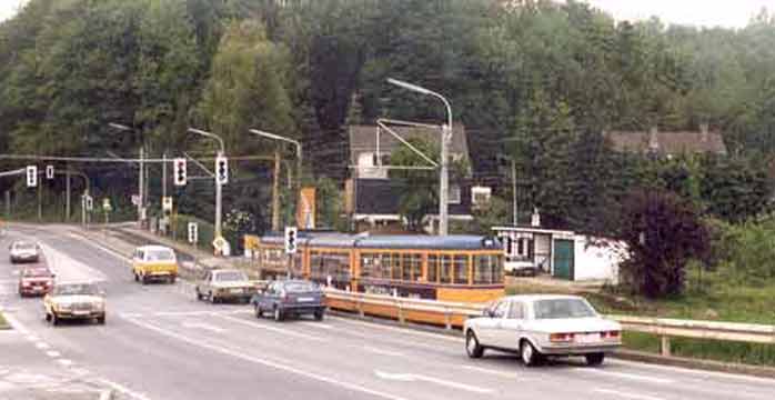 Straßenbahn bei Saurenhaus (Foto Dieter Kraß)